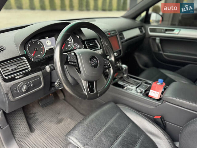 Черный Фольксваген Туарег, объемом двигателя 2.97 л и пробегом 131 тыс. км за 31000 $, фото 13 на Automoto.ua