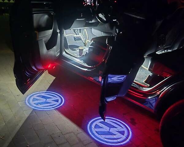 Черный Фольксваген Туарег, объемом двигателя 3 л и пробегом 230 тыс. км за 34500 $, фото 27 на Automoto.ua