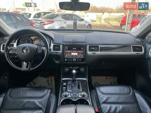 Чорний Фольксваген Туарег, об'ємом двигуна 3 л та пробігом 233 тис. км за 23900 $, фото 3 на Automoto.ua