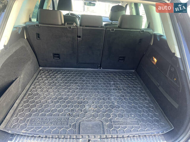 Чорний Фольксваген Туарег, об'ємом двигуна 2.97 л та пробігом 232 тис. км за 22500 $, фото 7 на Automoto.ua