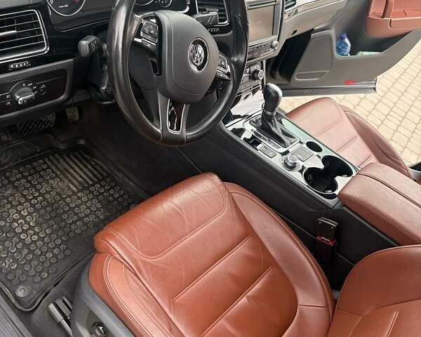 Черный Фольксваген Туарег, объемом двигателя 2.97 л и пробегом 135 тыс. км за 34500 $, фото 14 на Automoto.ua