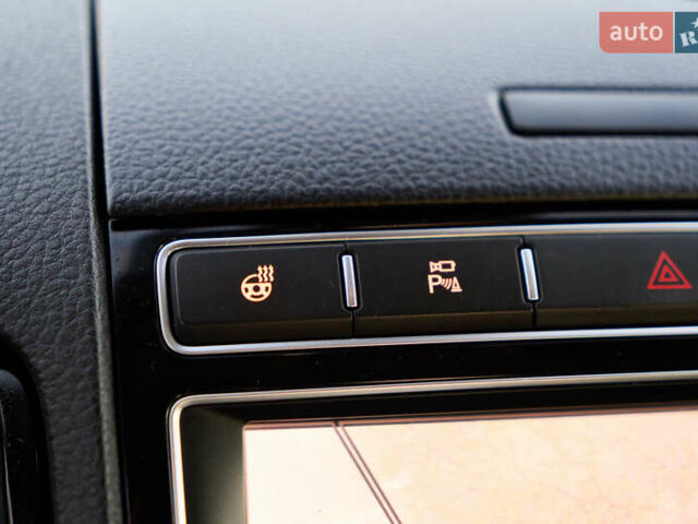 Черный Фольксваген Туарег, объемом двигателя 2.97 л и пробегом 259 тыс. км за 29700 $, фото 32 на Automoto.ua