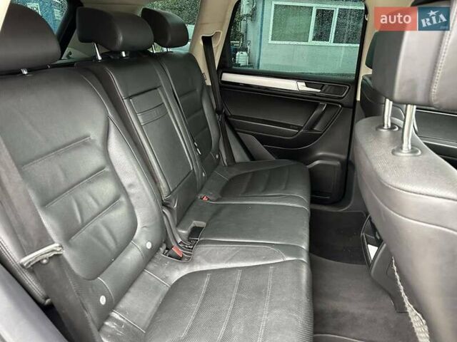 Чорний Фольксваген Туарег, об'ємом двигуна 3 л та пробігом 271 тис. км за 23900 $, фото 9 на Automoto.ua