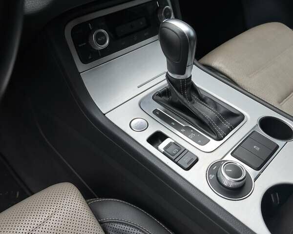 Черный Фольксваген Туарег, объемом двигателя 3.6 л и пробегом 122 тыс. км за 20500 $, фото 19 на Automoto.ua