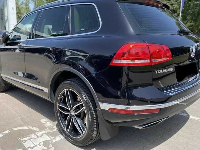 Черный Фольксваген Туарег, объемом двигателя 3 л и пробегом 90 тыс. км за 19000 $, фото 5 на Automoto.ua