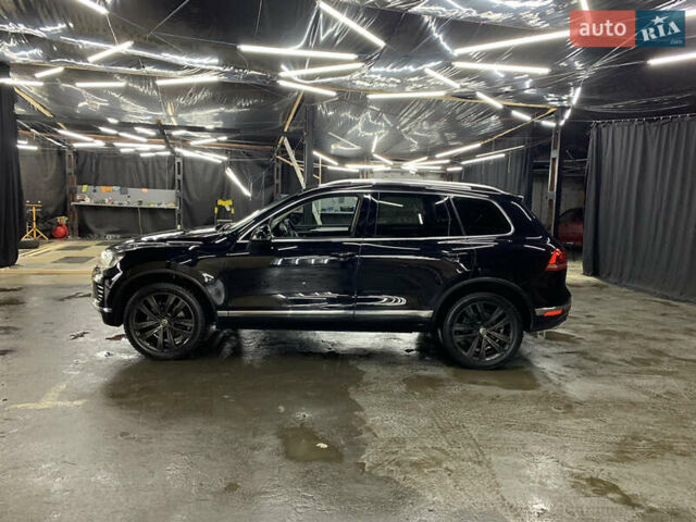 Чорний Фольксваген Туарег, об'ємом двигуна 3 л та пробігом 248 тис. км за 27500 $, фото 14 на Automoto.ua