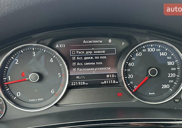 Черный Фольксваген Туарег, объемом двигателя 3 л и пробегом 223 тыс. км за 30000 $, фото 33 на Automoto.ua