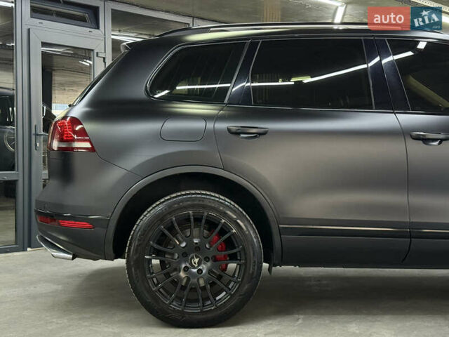 Черный Фольксваген Туарег, объемом двигателя 3 л и пробегом 162 тыс. км за 32900 $, фото 17 на Automoto.ua