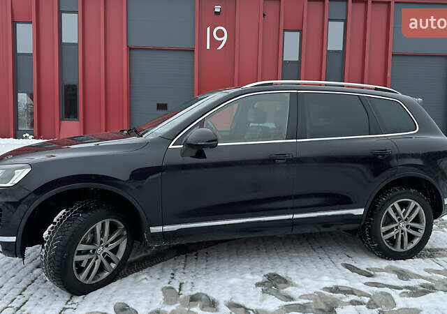 Черный Фольксваген Туарег, объемом двигателя 3 л и пробегом 223 тыс. км за 30000 $, фото 3 на Automoto.ua