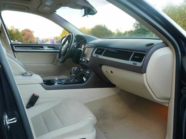 Черный Фольксваген Туарег, объемом двигателя 3.6 л и пробегом 53 тыс. км за 24000 $, фото 7 на Automoto.ua