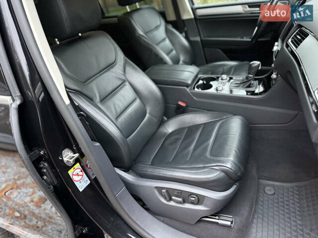 Чорний Фольксваген Туарег, об'ємом двигуна 3 л та пробігом 123 тис. км за 34900 $, фото 68 на Automoto.ua