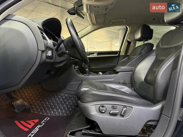 Черный Фольксваген Туарег, объемом двигателя 3 л и пробегом 162 тыс. км за 32900 $, фото 21 на Automoto.ua