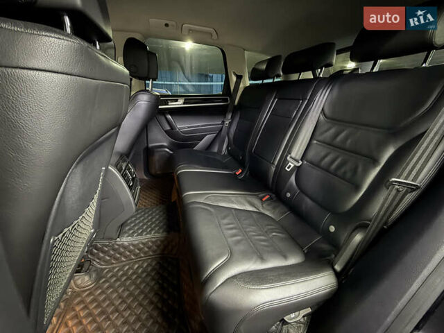 Черный Фольксваген Туарег, объемом двигателя 3 л и пробегом 162 тыс. км за 32900 $, фото 19 на Automoto.ua