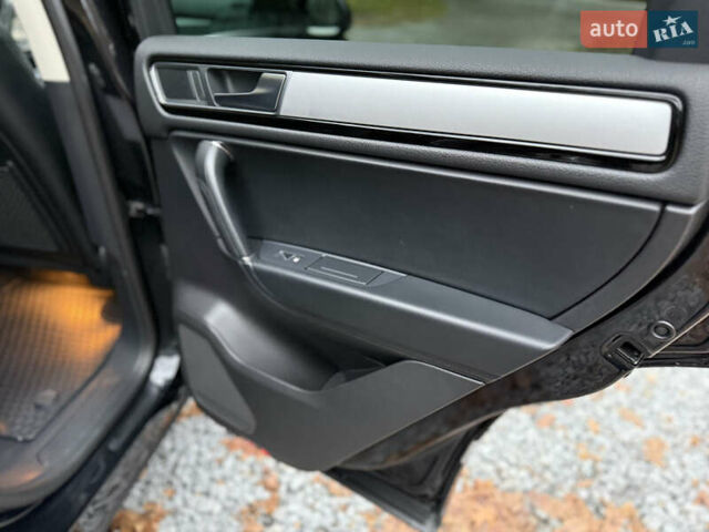 Чорний Фольксваген Туарег, об'ємом двигуна 3 л та пробігом 123 тис. км за 34900 $, фото 62 на Automoto.ua
