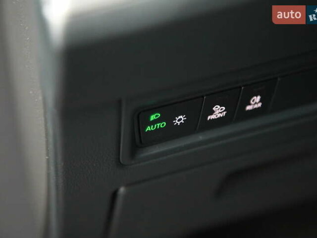 Чорний Фольксваген Туарег, об'ємом двигуна 2.99 л та пробігом 120 тис. км за 35000 $, фото 20 на Automoto.ua