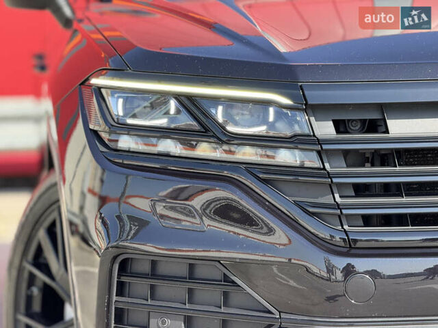 Чорний Фольксваген Туарег, об'ємом двигуна 2.97 л та пробігом 206 тис. км за 45000 $, фото 3 на Automoto.ua