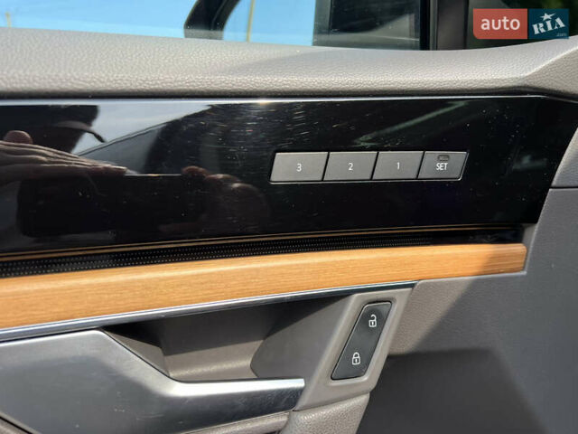 Чорний Фольксваген Туарег, об'ємом двигуна 2.97 л та пробігом 151 тис. км за 42900 $, фото 11 на Automoto.ua