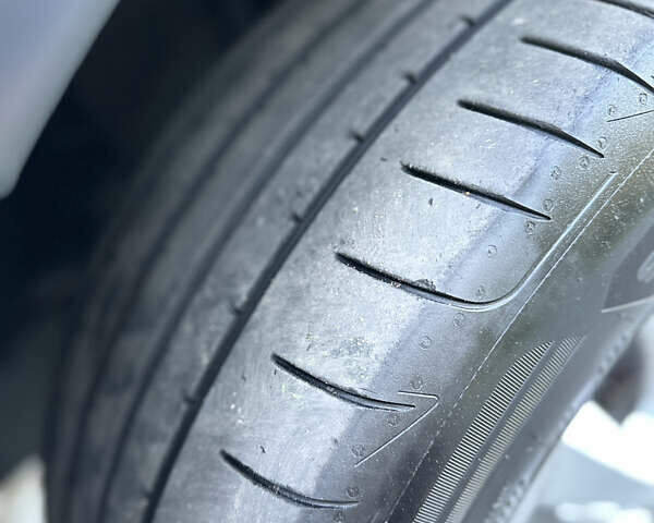 Черный Фольксваген Туарег, объемом двигателя 2.97 л и пробегом 275 тыс. км за 24800 $, фото 14 на Automoto.ua