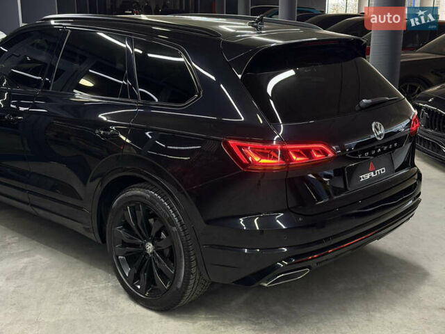 Черный Фольксваген Туарег, объемом двигателя 2.97 л и пробегом 172 тыс. км за 50500 $, фото 11 на Automoto.ua