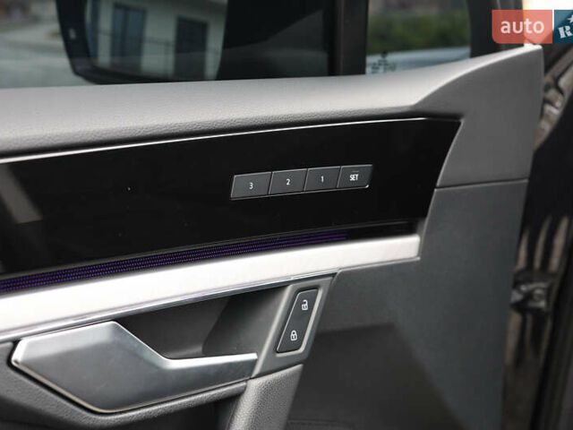 Черный Фольксваген Туарег, объемом двигателя 2.97 л и пробегом 252 тыс. км за 40500 $, фото 53 на Automoto.ua