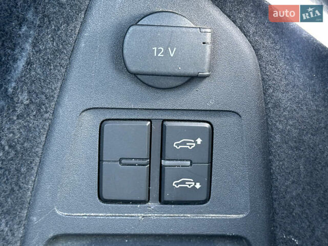 Черный Фольксваген Туарег, объемом двигателя 3 л и пробегом 259 тыс. км за 38999 $, фото 58 на Automoto.ua