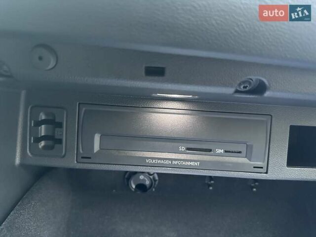 Черный Фольксваген Туарег, объемом двигателя 2.97 л и пробегом 264 тыс. км за 44000 $, фото 60 на Automoto.ua