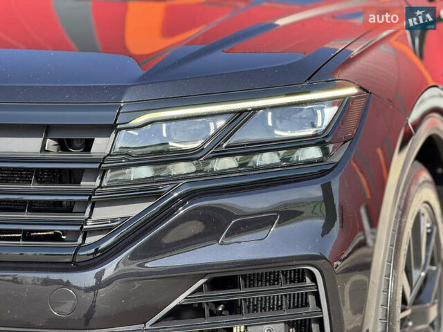 Чорний Фольксваген Туарег, об'ємом двигуна 2.97 л та пробігом 206 тис. км за 45000 $, фото 8 на Automoto.ua