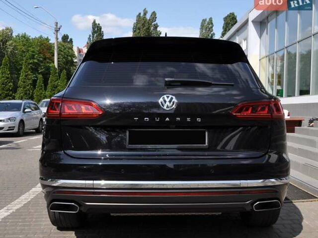 Черный Фольксваген Туарег, объемом двигателя 2.97 л и пробегом 138 тыс. км за 46400 $, фото 4 на Automoto.ua