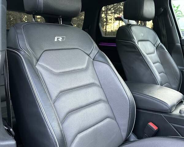 Черный Фольксваген Туарег, объемом двигателя 2.97 л и пробегом 264 тыс. км за 44000 $, фото 49 на Automoto.ua