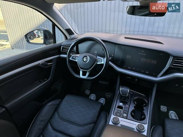 Чорний Фольксваген Туарег, об'ємом двигуна 2.97 л та пробігом 186 тис. км за 41900 $, фото 23 на Automoto.ua