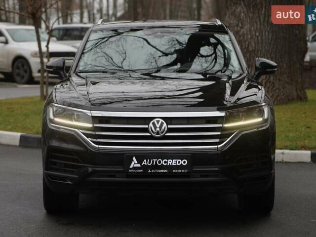 Чорний Фольксваген Туарег, об'ємом двигуна 2.99 л та пробігом 120 тис. км за 35000 $, фото 1 на Automoto.ua