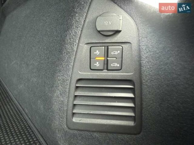 Черный Фольксваген Туарег, объемом двигателя 2.97 л и пробегом 187 тыс. км за 45500 $, фото 14 на Automoto.ua