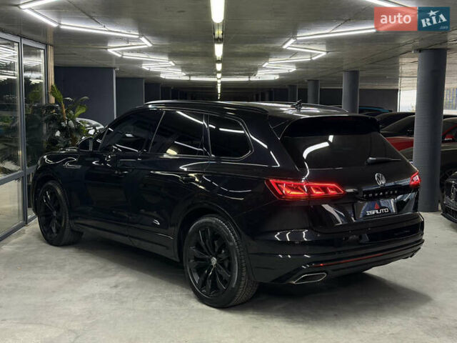 Черный Фольксваген Туарег, объемом двигателя 2.97 л и пробегом 172 тыс. км за 50500 $, фото 9 на Automoto.ua