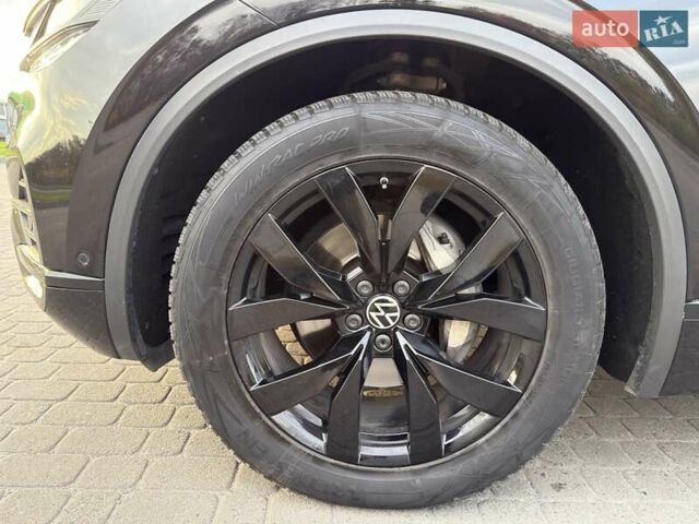 Черный Фольксваген Туарег, объемом двигателя 2.97 л и пробегом 187 тыс. км за 45500 $, фото 21 на Automoto.ua