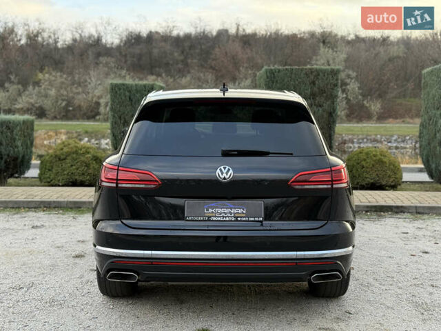 Черный Фольксваген Туарег, объемом двигателя 2.97 л и пробегом 280 тыс. км за 37900 $, фото 7 на Automoto.ua