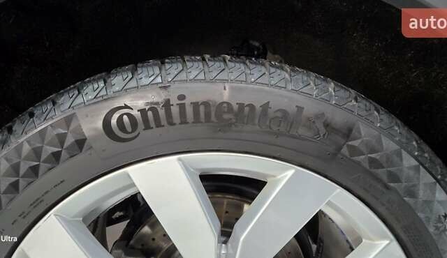 Черный Фольксваген Туарег, объемом двигателя 2.97 л и пробегом 180 тыс. км за 48500 $, фото 9 на Automoto.ua