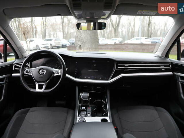 Чорний Фольксваген Туарег, об'ємом двигуна 2.99 л та пробігом 120 тис. км за 35000 $, фото 11 на Automoto.ua