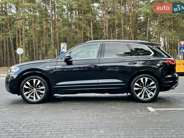 Черный Фольксваген Туарег, объемом двигателя 2.97 л и пробегом 264 тыс. км за 44000 $, фото 16 на Automoto.ua