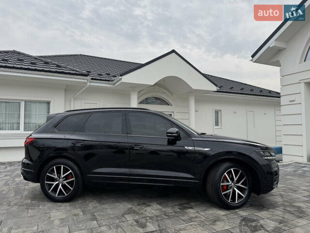 Чорний Фольксваген Туарег, об'ємом двигуна 3 л та пробігом 105 тис. км за 57888 $, фото 5 на Automoto.ua