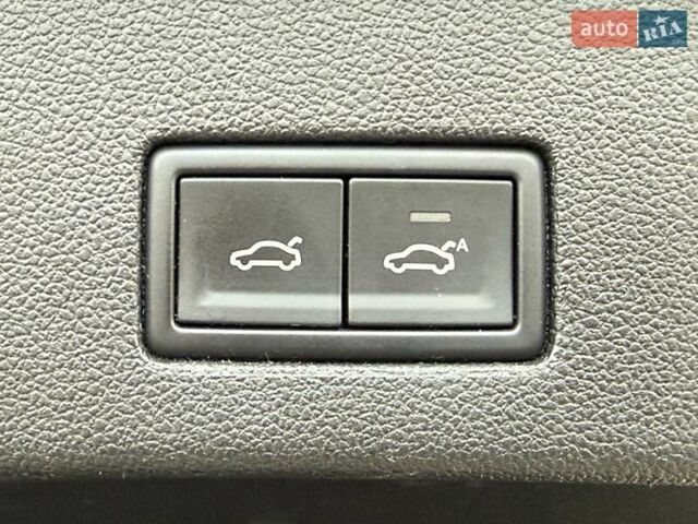 Черный Фольксваген Туарег, объемом двигателя 2.97 л и пробегом 187 тыс. км за 45500 $, фото 13 на Automoto.ua