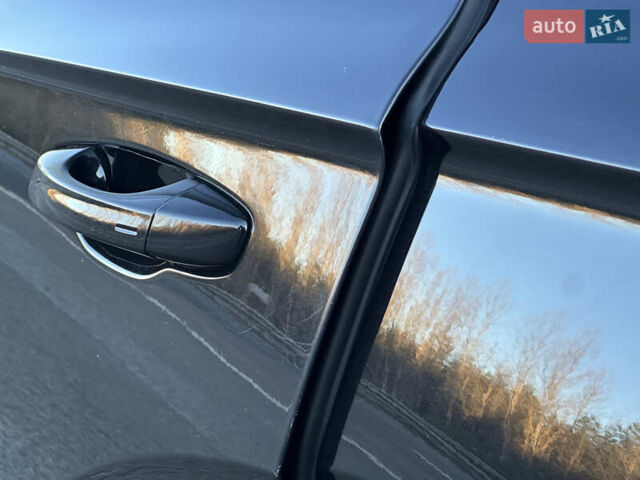 Черный Фольксваген Туарег, объемом двигателя 3 л и пробегом 259 тыс. км за 38999 $, фото 42 на Automoto.ua