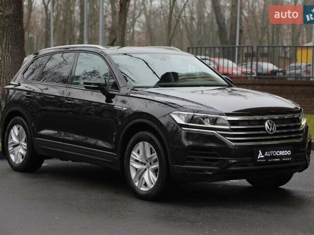 Чорний Фольксваген Туарег, об'ємом двигуна 2.99 л та пробігом 120 тис. км за 35000 $, фото 2 на Automoto.ua