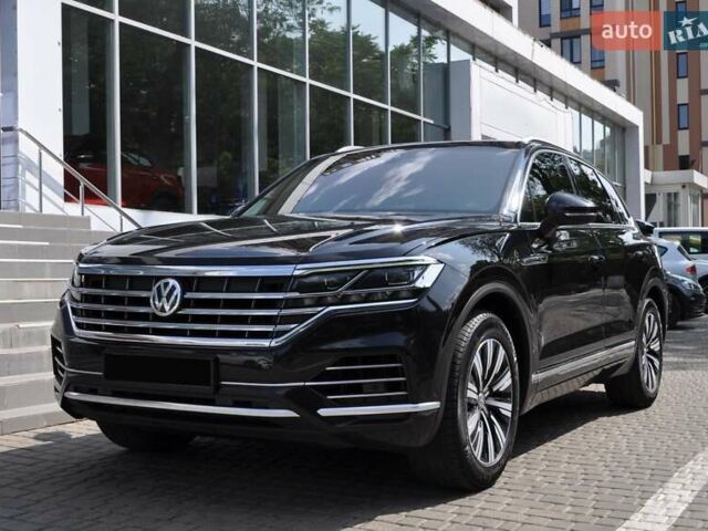 Черный Фольксваген Туарег, объемом двигателя 2.97 л и пробегом 138 тыс. км за 46400 $, фото 1 на Automoto.ua