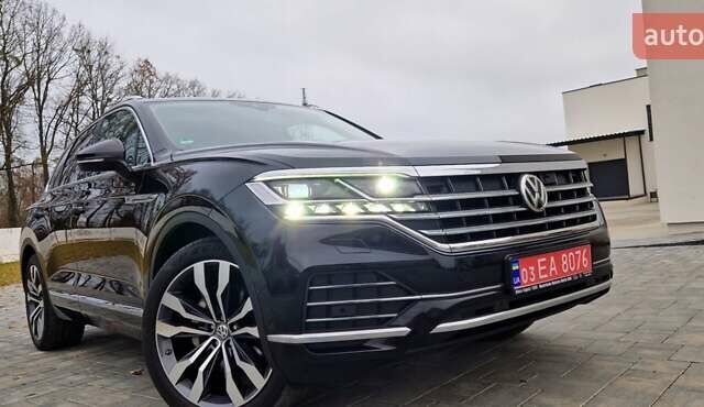 Черный Фольксваген Туарег, объемом двигателя 3 л и пробегом 189 тыс. км за 42800 $, фото 3 на Automoto.ua