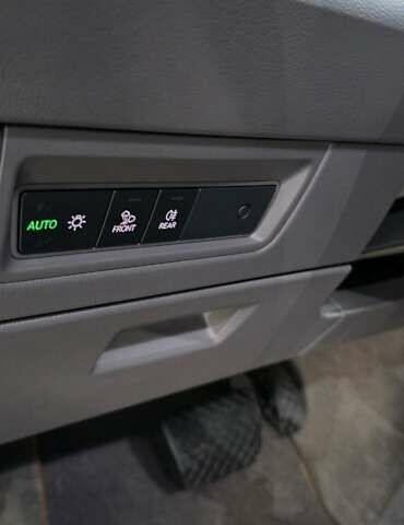 Черный Фольксваген Туарег, объемом двигателя 2.97 л и пробегом 180 тыс. км за 48500 $, фото 29 на Automoto.ua