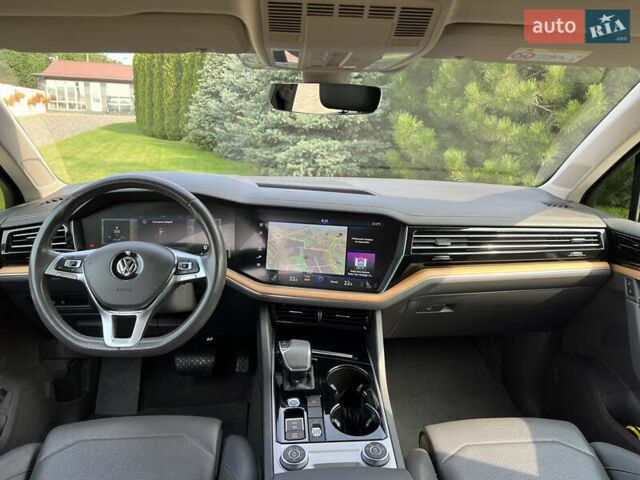Чорний Фольксваген Туарег, об'ємом двигуна 2.97 л та пробігом 151 тис. км за 42900 $, фото 20 на Automoto.ua