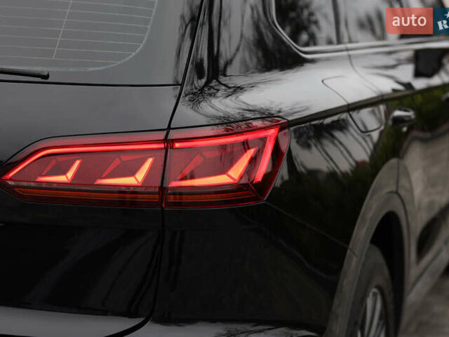 Черный Фольксваген Туарег, объемом двигателя 2.97 л и пробегом 252 тыс. км за 40500 $, фото 14 на Automoto.ua