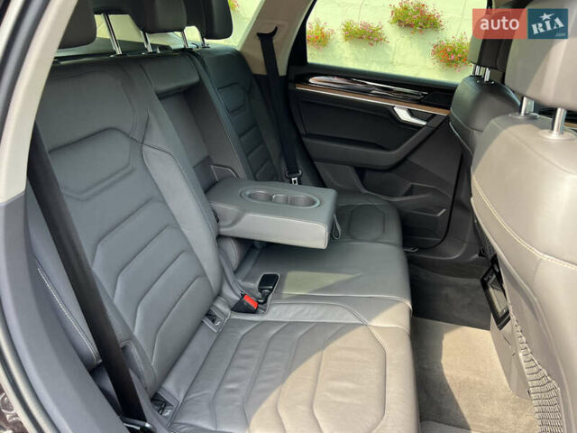 Чорний Фольксваген Туарег, об'ємом двигуна 2.97 л та пробігом 151 тис. км за 42900 $, фото 22 на Automoto.ua