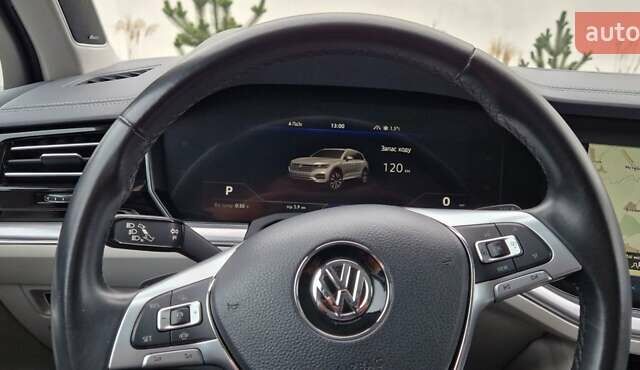 Черный Фольксваген Туарег, объемом двигателя 3 л и пробегом 189 тыс. км за 42800 $, фото 35 на Automoto.ua