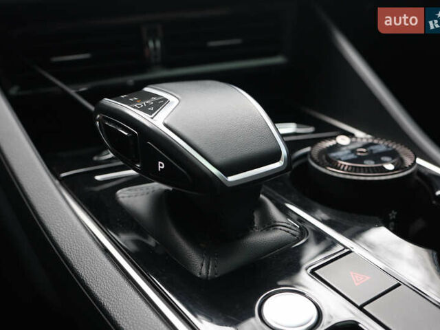 Черный Фольксваген Туарег, объемом двигателя 2.97 л и пробегом 252 тыс. км за 40500 $, фото 54 на Automoto.ua